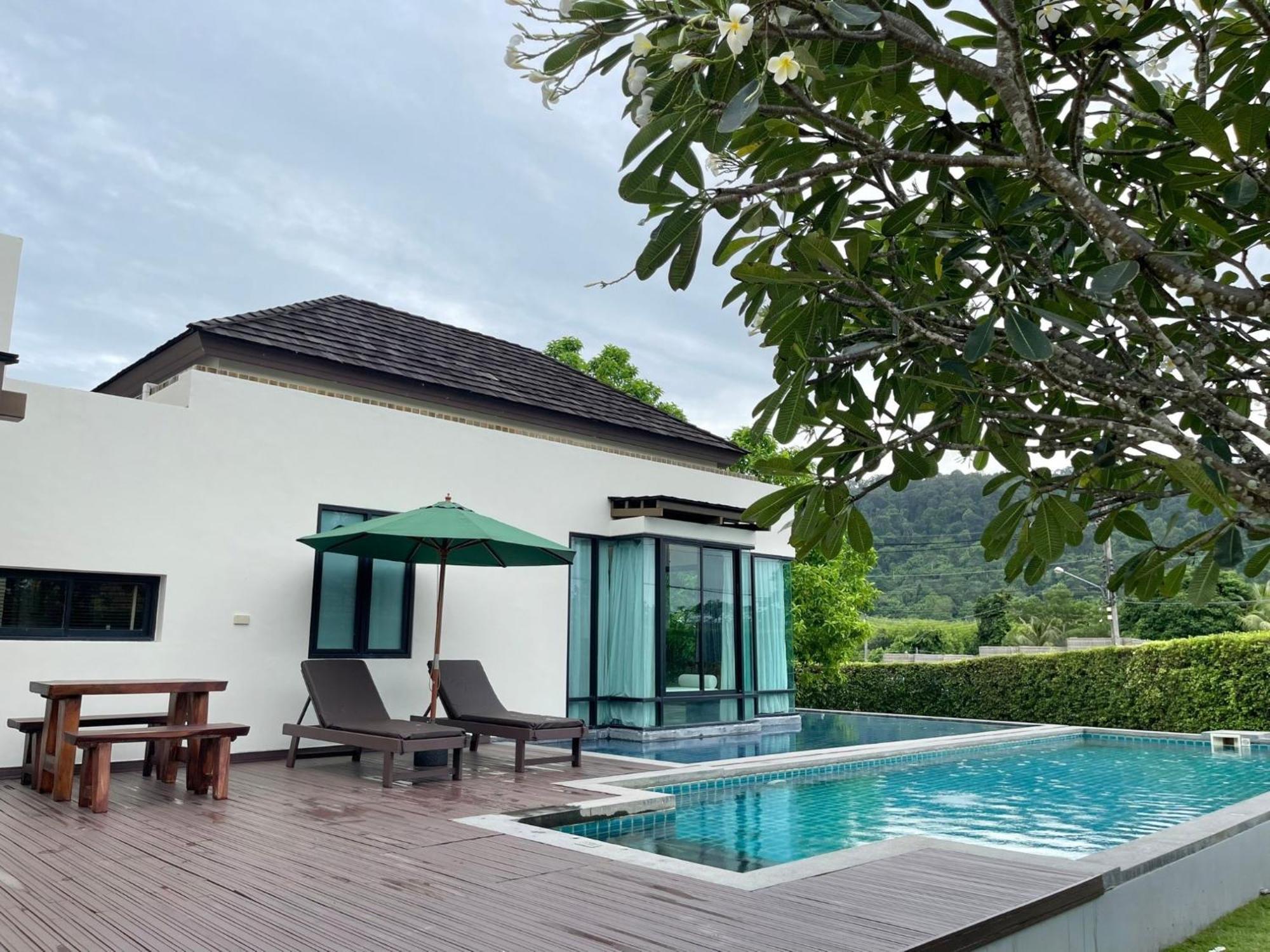 Ozone Villa Phuket Pa Khlok Экстерьер фото